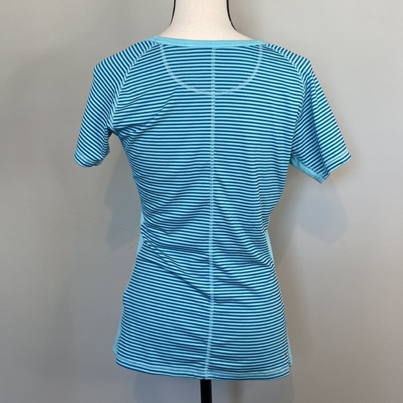 The North Face Blue Striped Vapor Wick Short Sleeve Athletic Workout Top - Picture 4 of 7